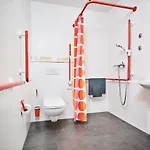 يوخيندغاستهاوس آسي *