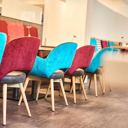 호스텔 유겐트개스테하우스 아아제 *