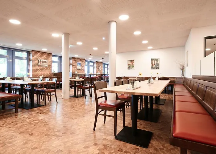 Jugendgästehaus Aasee * Munster (North Rhine-Westphalia)